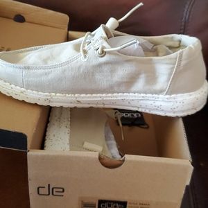 NIB Hey Dude shoes